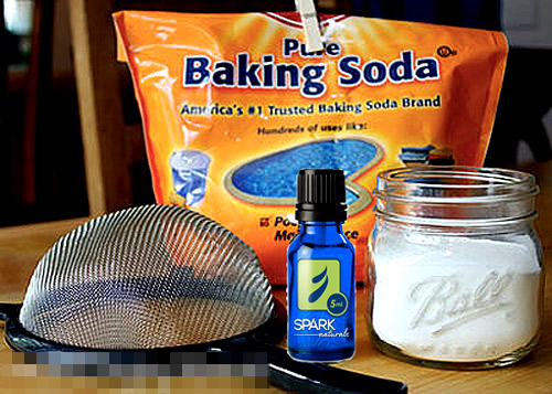 Bột baking soda nổi tiếng với các công dụng làm sạch thân thiện tại nhà.
